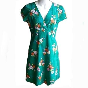 Ruby Belle Peggy Floral Green Boho Dress Vneck Size 10 nwt